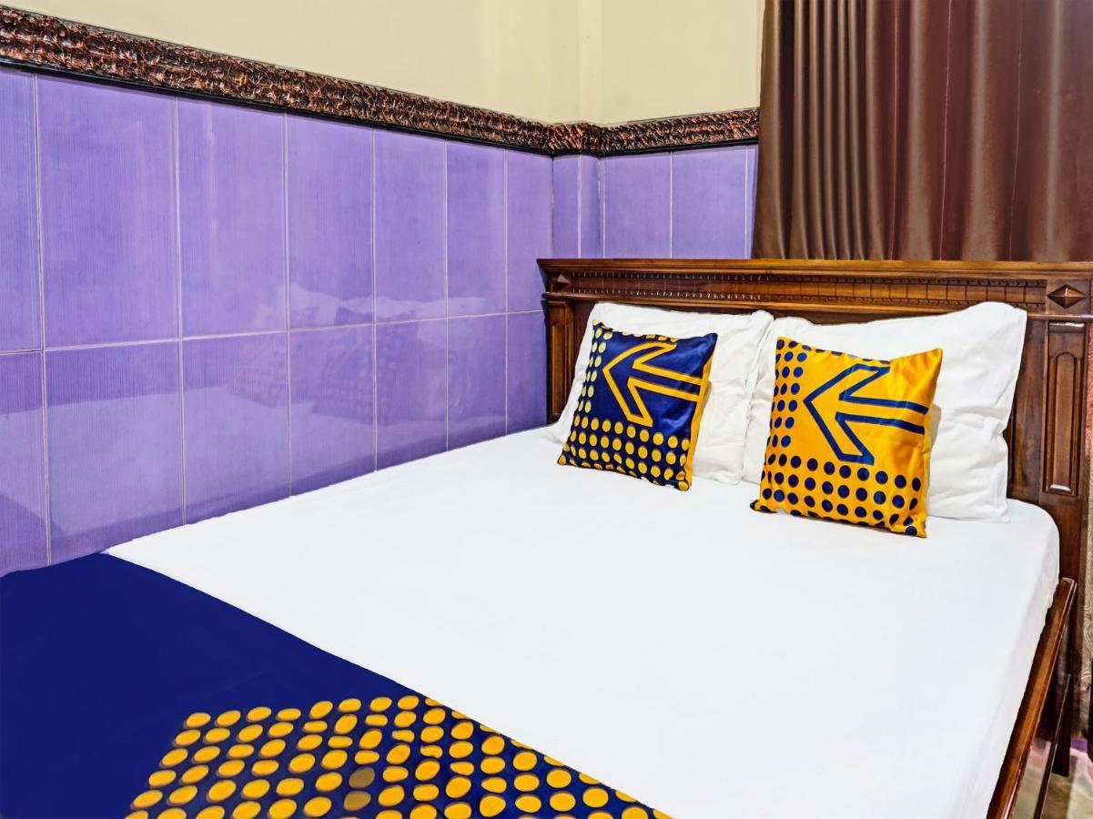 Spot On 1870 Graha Batu Mulia Otel Dış mekan fotoğraf