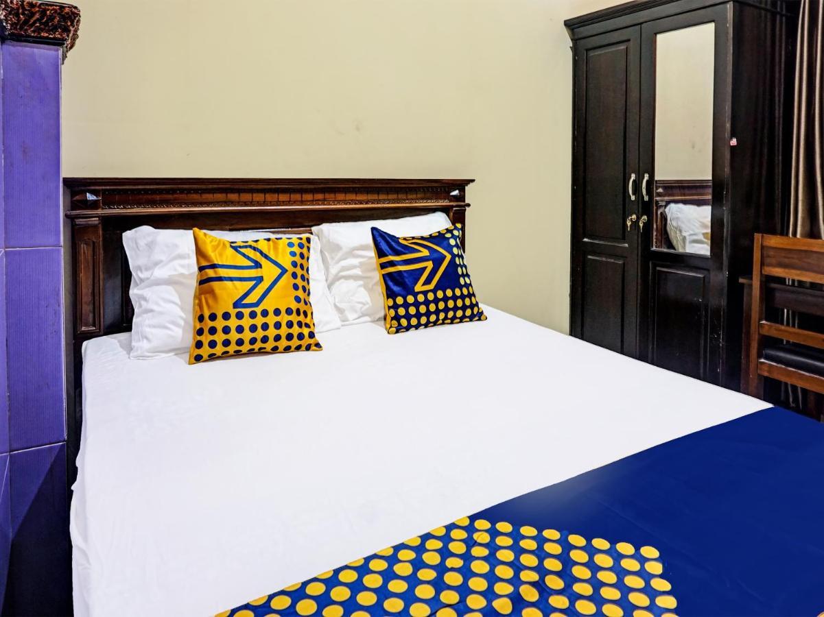 Spot On 1870 Graha Batu Mulia Otel Dış mekan fotoğraf